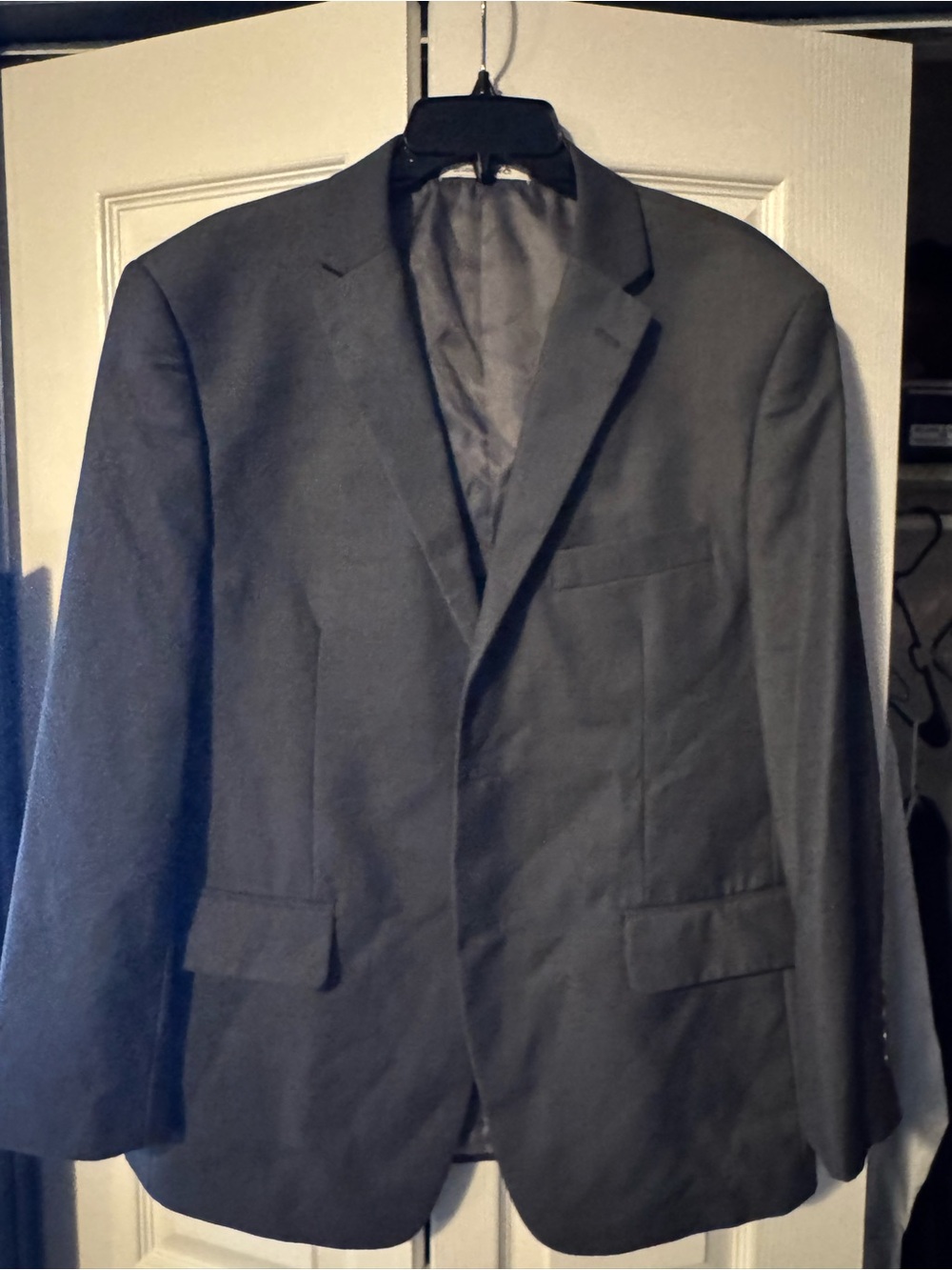 Men's Dark Gray Single-Breasted Suit Jacket - Timeless Tailored Blazer